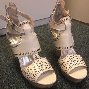 Guess Woman’s Heels